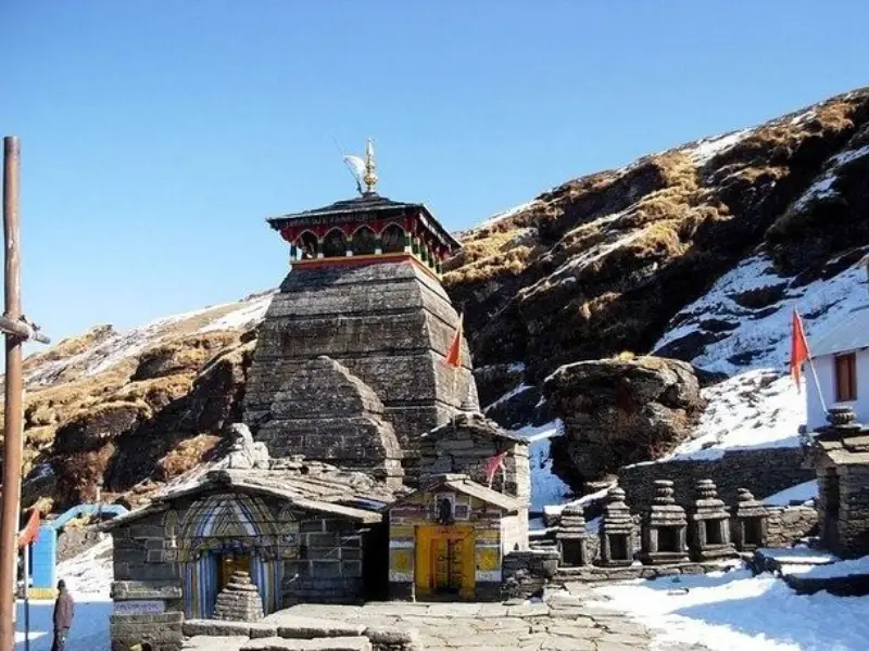 a view of Chopta and Tungnath Temple Places to visit around Makkumath